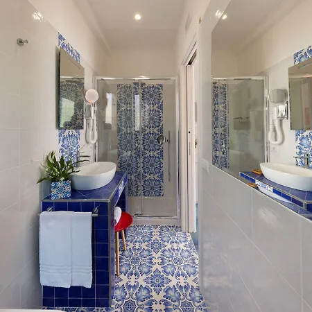 Gala Giovanna Panzió Ravello