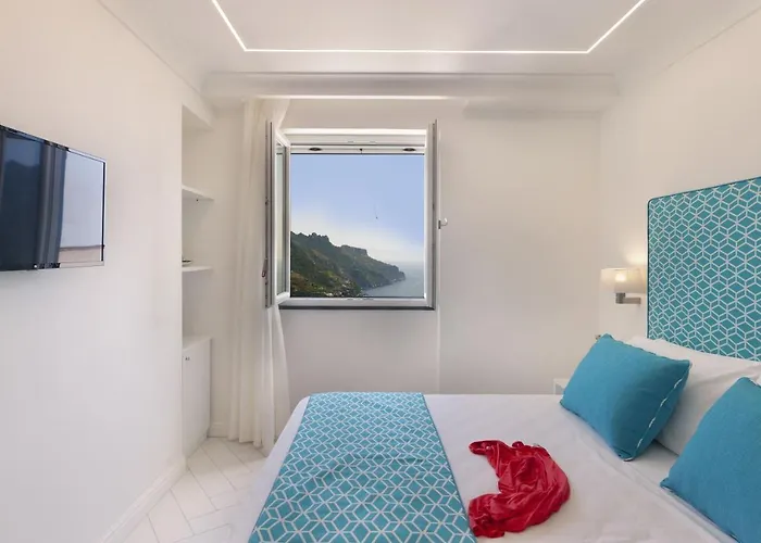 Gala Giovanna 拉维罗